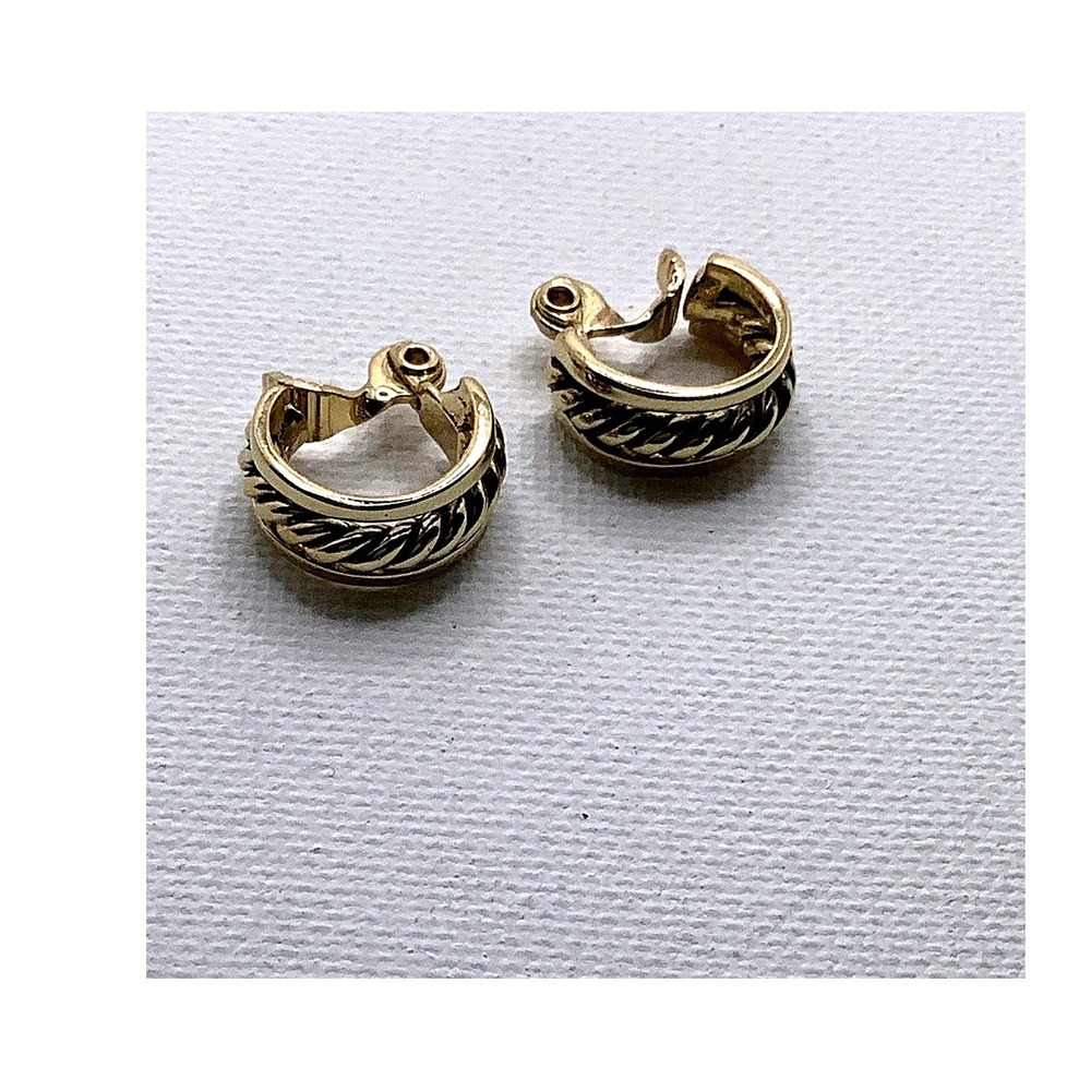 Vintage Monet Gold Tone Rope‎ Huggie Hoop Earrings Signed Classic